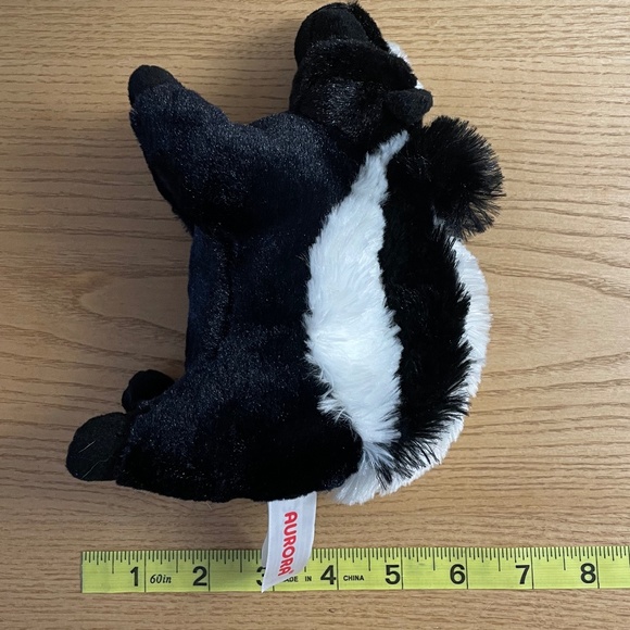 Aurora Skunk Plush “Lil Sachet” Fluffy Tail Realistic Stuffed Animal Toy 8” Inch - Picture 11 of 11